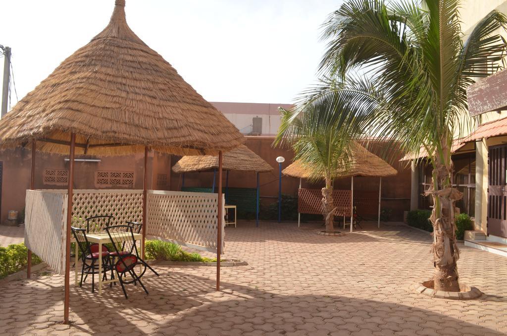 Ouaga Beach Hotel ワガドゥグー エクステリア 写真