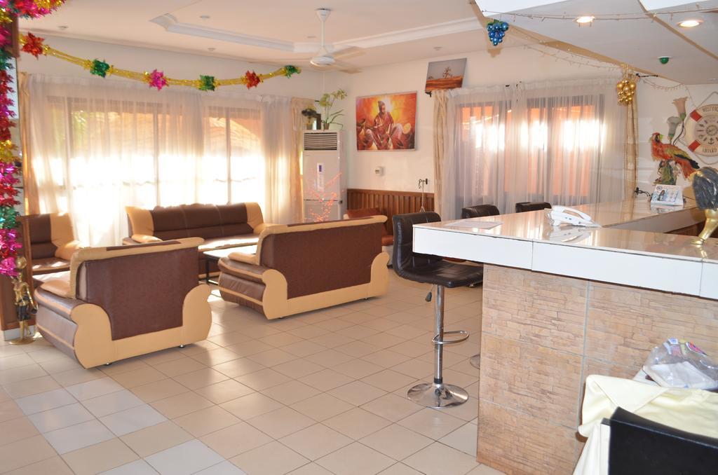 Ouaga Beach Hotel ワガドゥグー エクステリア 写真