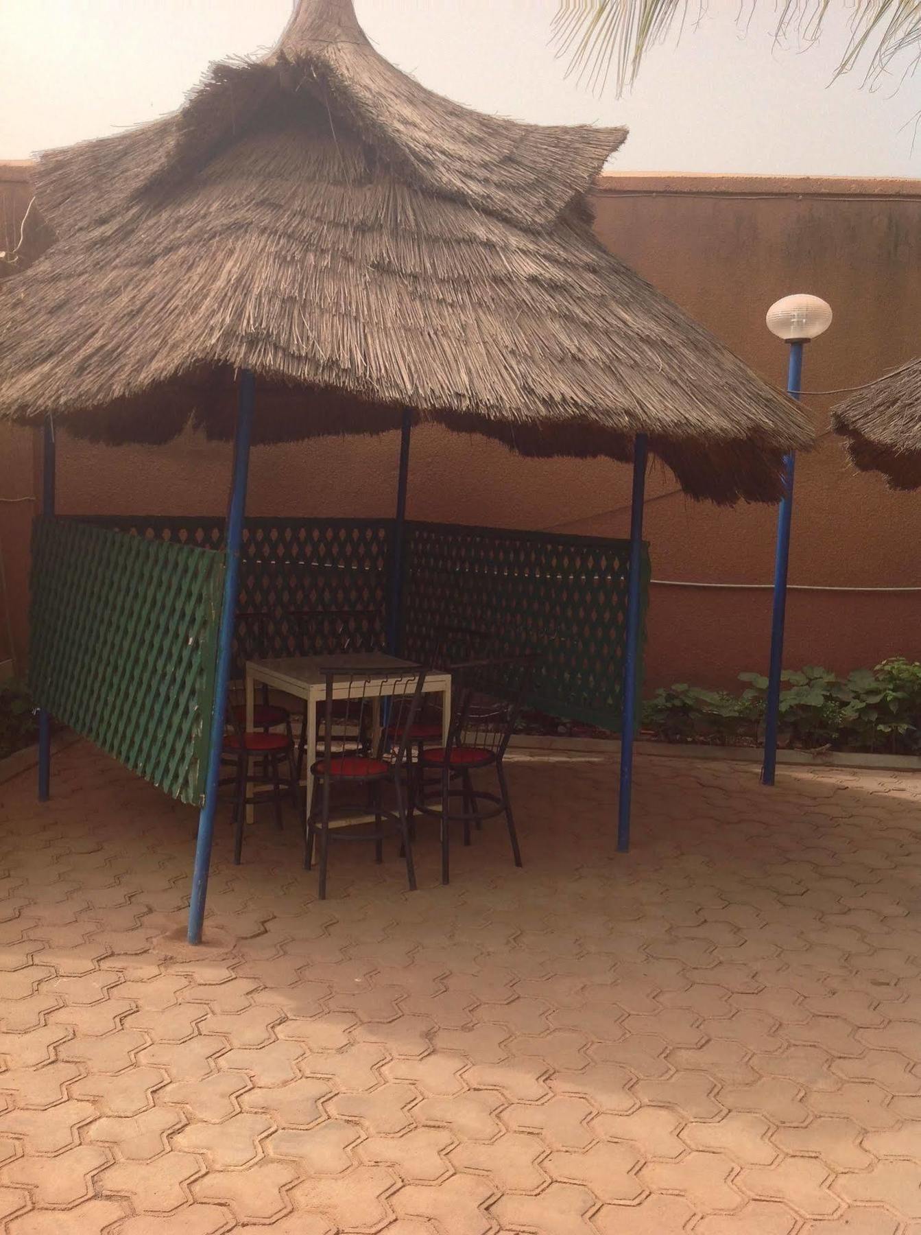 Ouaga Beach Hotel ワガドゥグー エクステリア 写真